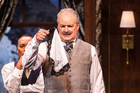 Guthrie cast kills it with evocative staging of ‘Murder on the Orient Express’